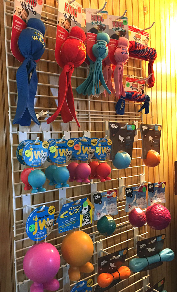 Did you know there is a store that combines knitting and dogs? It's called Wags and Wool, and it's my new favorite store! Check it out to learn more and win some goodies I picked up at the store!