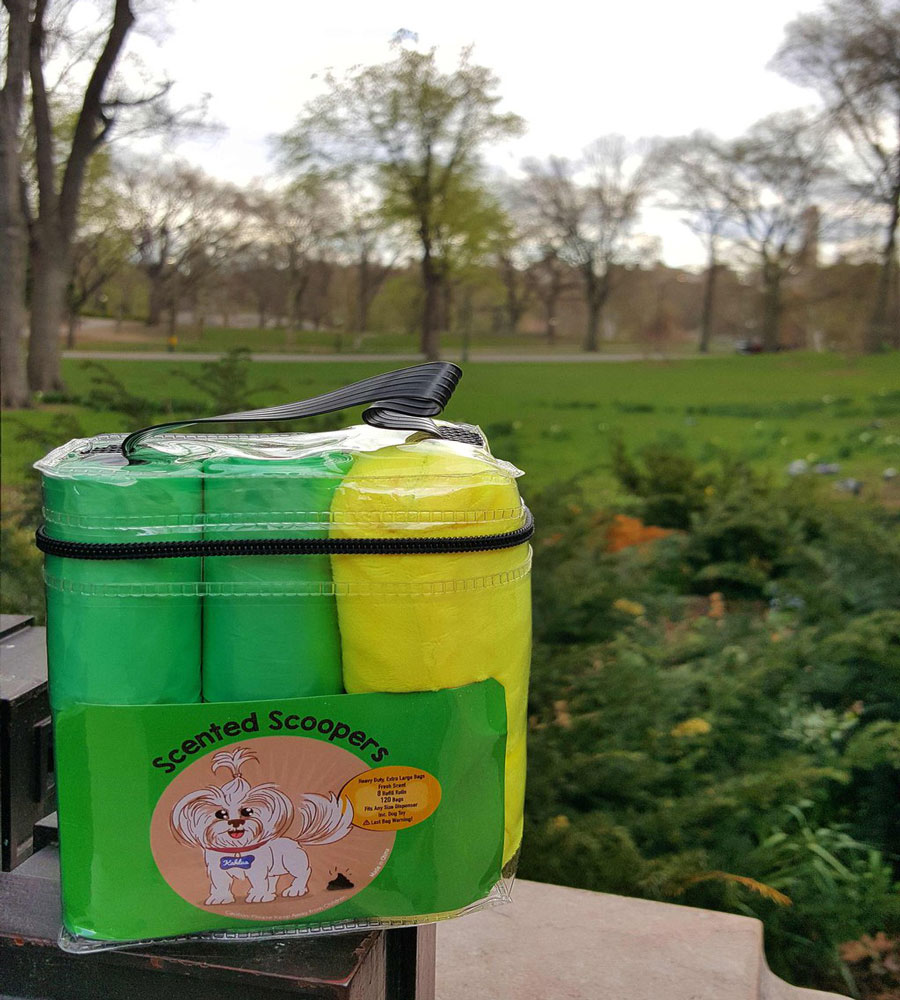 When Stacy Lu from Las Vegas walked her Shih Tzu, Kahlua, she noticed that many dog owners dealt with the same problem she did: running out of poop bags with no warning! To make life easier for pups and their humans everywhere, she designed Kahlua's Scented Scoopers, new poop bags with countdown warning stickers for the last three bags.