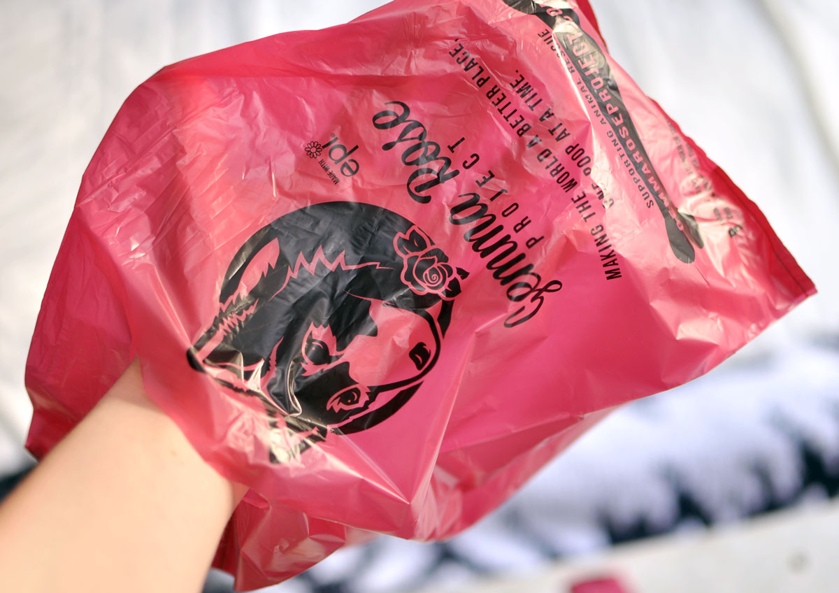 Do you ever feel guilty while scooping your dog’s poop with a plastic bag, wishing there was a way you could be a little nicer to the environment while helping homeless pups? Gemma Rose Project’s poop bags are the solution!