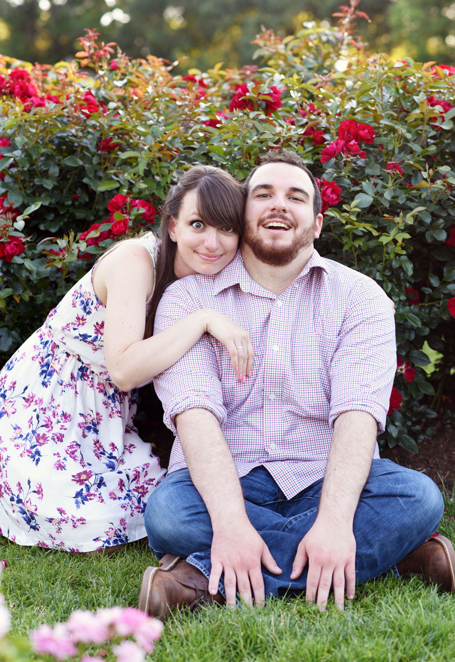 This summer, I was used my experience as a dog photographer to take my sister's engagement photos. Check out some of my resulting engagement shoot tips!