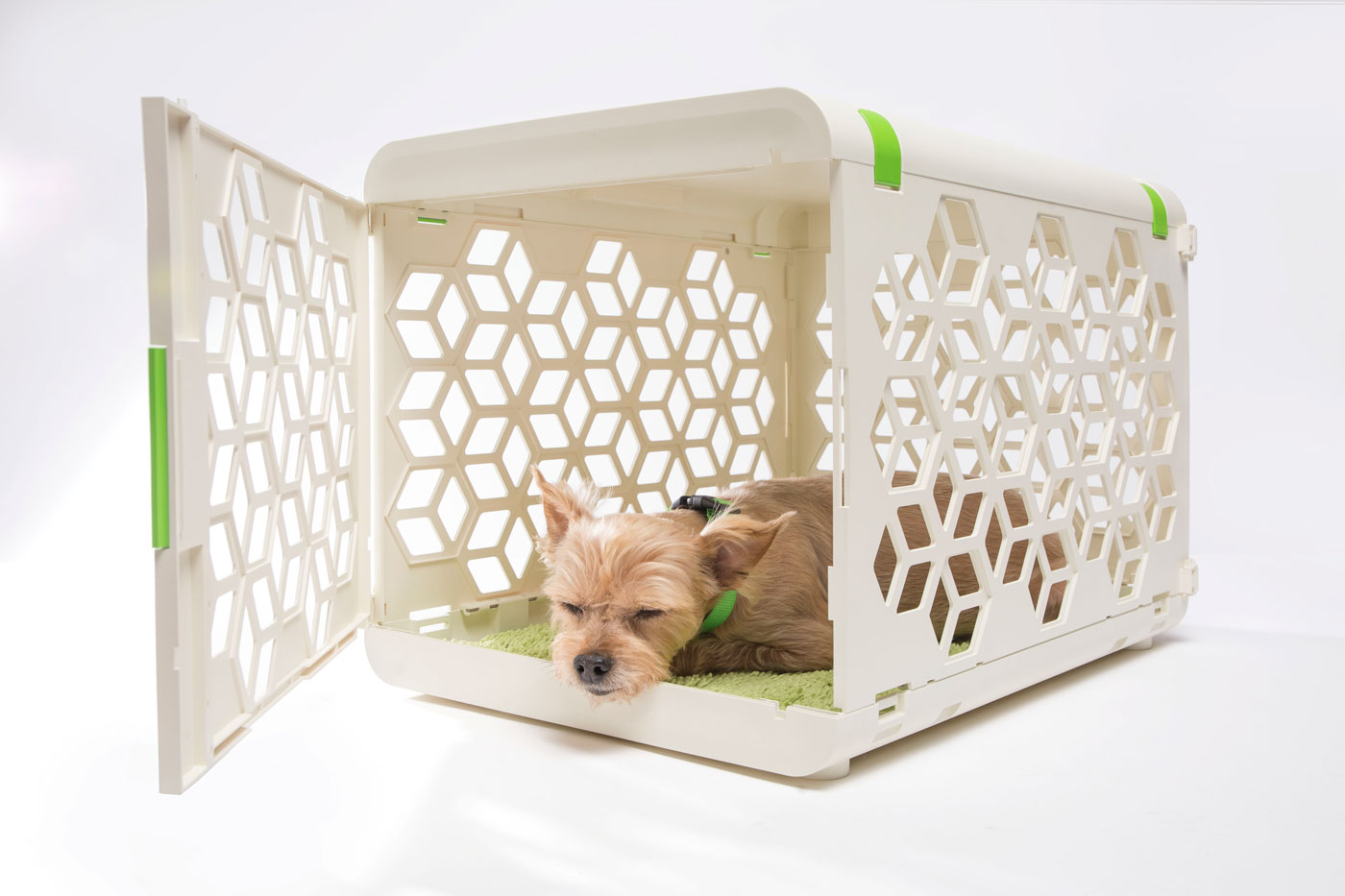 Amy Kim of Chasing Monkey had one goal when she launched PAWD: to create a premium, stylish dog crate that is also affordable. She succeeded! This crate is functional, gorgeous, and portable with a target price well under $100. Want to learn more? Check out our interview with Amy and enter to win one of your own!